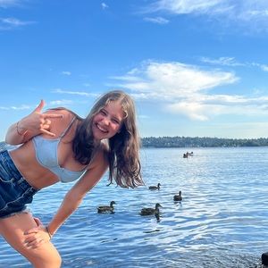 Meet your Posher, Jade